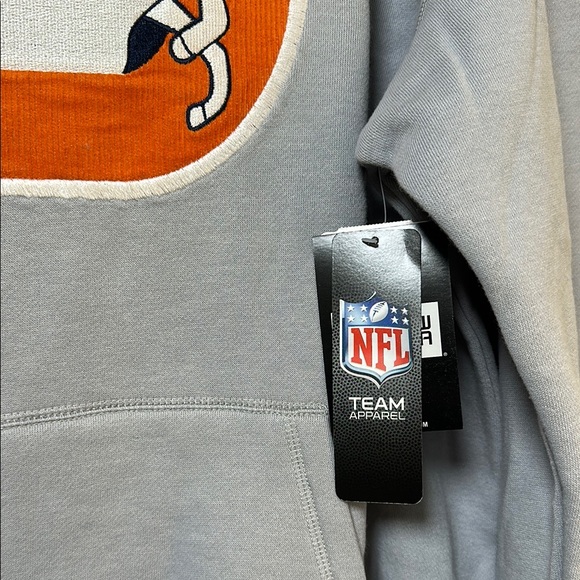 Denver Broncos New Era NFL Hoodie With Corduroy Logo Size Large New With Tags - Picture 3 of 10